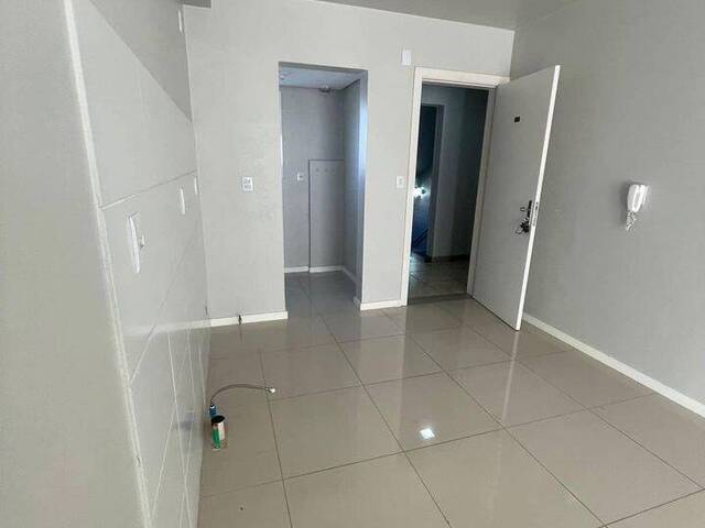 #29 - Apartamento para Locação em Caxias do Sul - RS - 2